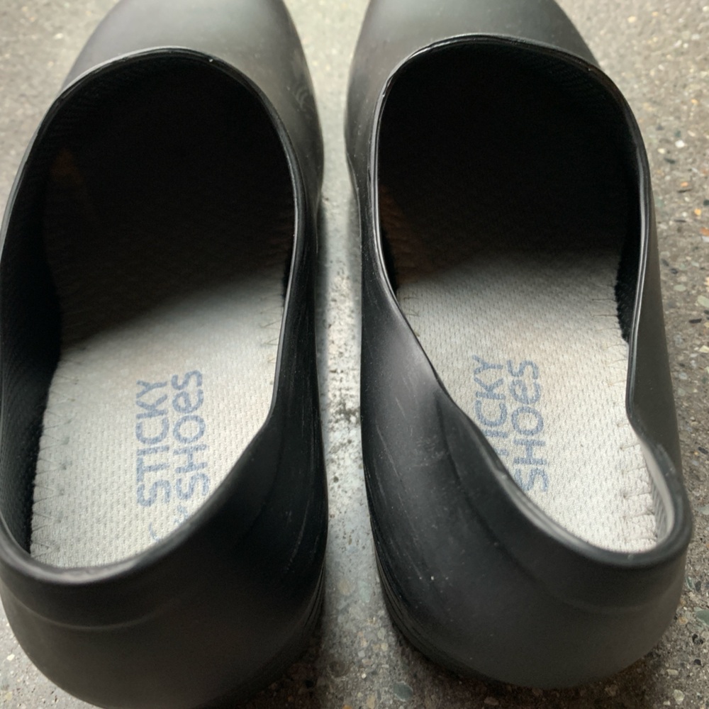 Sticky Shoes Black Clogs Women’s 8.5M - Picture 2 of 14